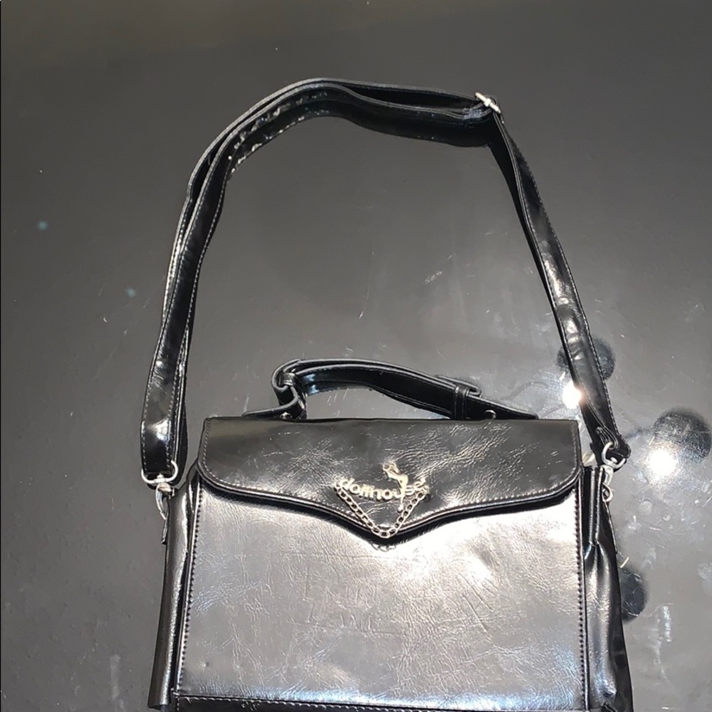 Black shoulderpurse